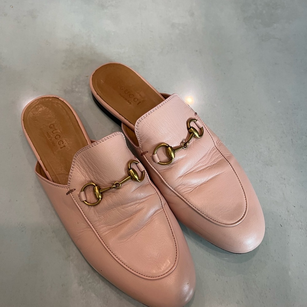Gucci shoes size 37 pale pink